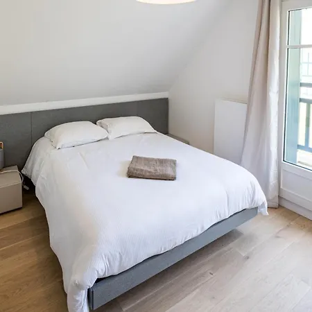 House In With Magnificent Views Villa Deauville